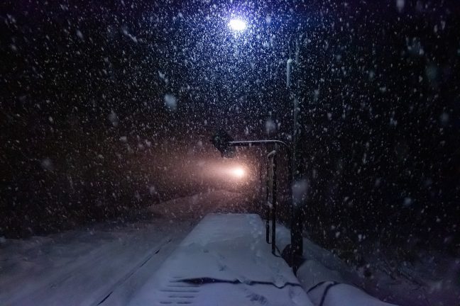 再び激しくなりだした吹雪の中、糠南駅を後にした