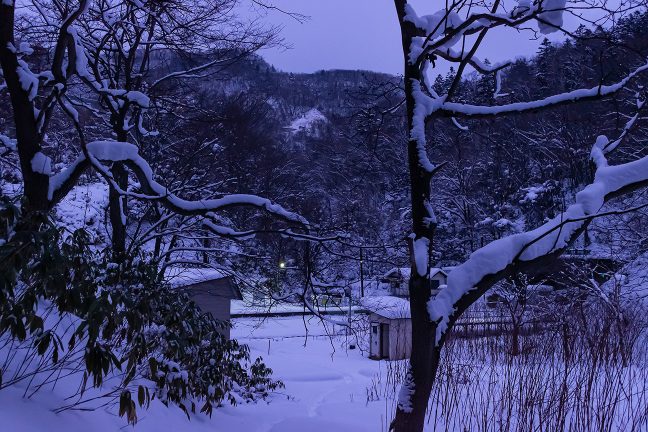 美利加浜へ続く踏み跡から眺める小幌駅周辺