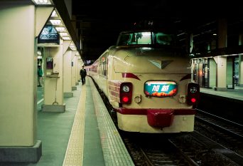JR北陸本線・金沢駅・特急「加越」（石川県：1996年12月）