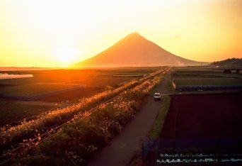 JR指宿枕崎線・西大山～大山間（鹿児島県：1997年12月）
