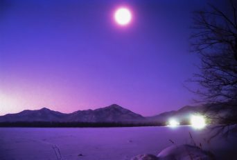 和琴温泉から望む屈斜路湖の夕景（北海道：1998年2月）