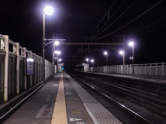 JR山陰本線・保津峡駅（京都府：2015年8月）