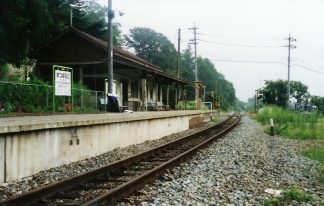 JR小海線・松原湖駅（長野県：1998年8月）