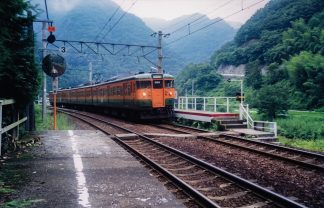JR伯備線・布原駅（岡山県：2000年8月）