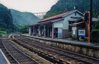 JR木次線・出雲坂根駅（島根県：2000年8月）