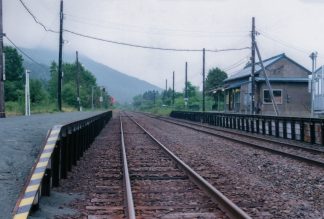 JR宗谷本線・雄信内駅（北海道：2001年6月）