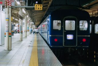 JR東海道本線・東京駅・寝台急行「銀河」（東京都：2001年7月）
