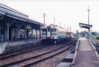 JR城端線・城端駅（富山県：2001年8月）