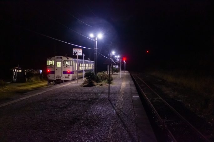 JR肥薩線・真幸駅(宮崎県：2016年12月)