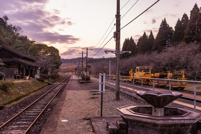 JR肥薩線・大畑駅(熊本県：2017年1月)