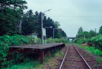 JR宗谷本線・南下沼駅（北海道：2001年8月）
