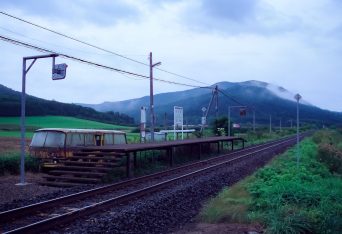 JR石北本線・生野駅（北海道：2001年8月）