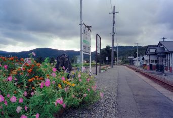 JR江差線・湯ノ岱駅（北海道：2001年8月）