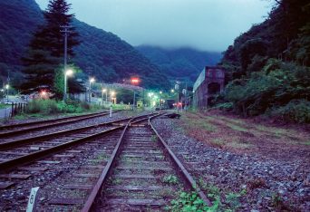 JR釜石線・陸中大橋駅（岩手県：2001年8月）