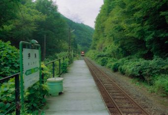 JR岩泉線・押角駅（岩手県：2001年8月）