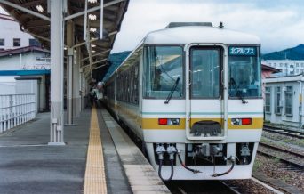 JR高山本線・高山駅・特急「北アルプス」（岐阜県：2001年9月）