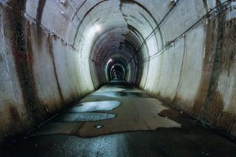 JR飯田線・大嵐駅付近・旧夏焼第二隧道（静岡県：2001年11月）
