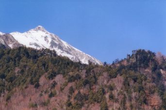 中尾高原から望む笠ヶ岳（岐阜県：2001年11月）