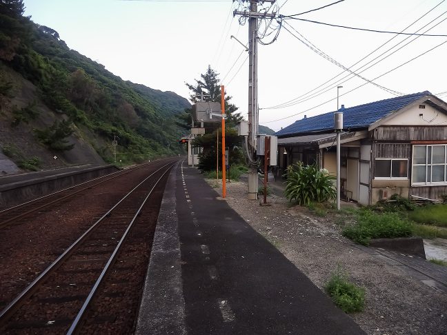 古色蒼然とした宇田郷駅舎