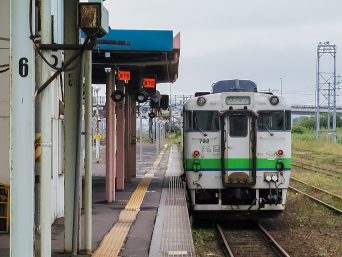 JR函館本線・長万部駅（北海道：2002年8月）