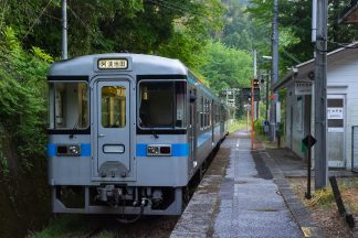 JR土讃線・新改駅(高知県:2016年5月)