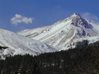 雌阿寒岳・剣ヶ峰（北海道：2003年3月）