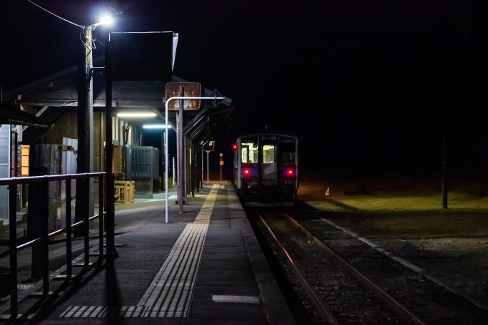 JR肥薩線・矢岳駅（熊本県：2016年12月）