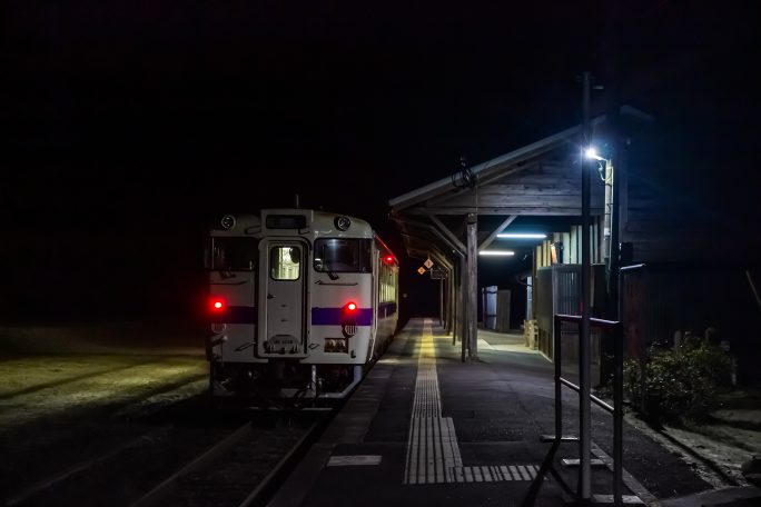 JR肥薩線・矢岳駅（熊本県：2016年12月）