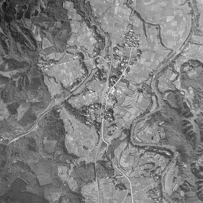 旧版空撮画像：里見駅周辺（1961年10月17日撮影）
