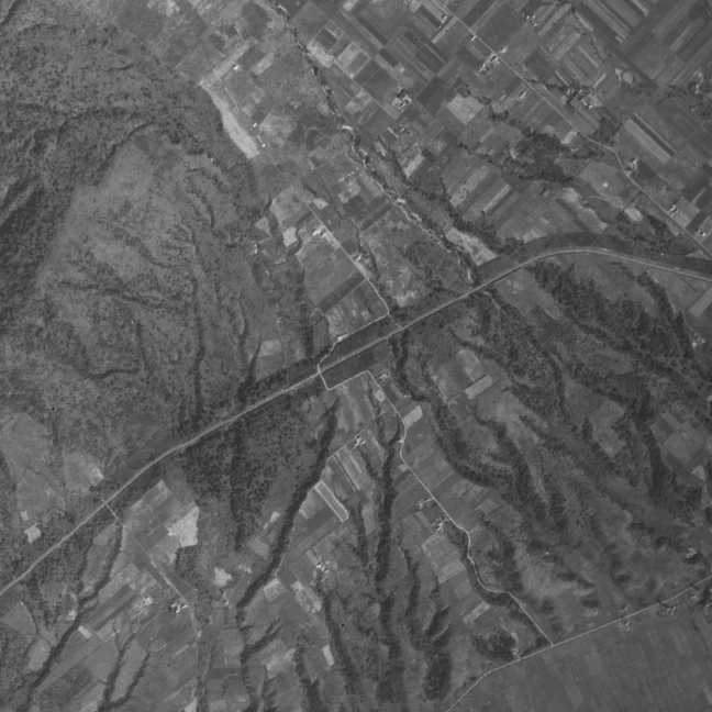 旧版空撮画像：豊ヶ岡駅周辺（1948年8月31日撮影）　空撮画像：豊ヶ岡駅周辺