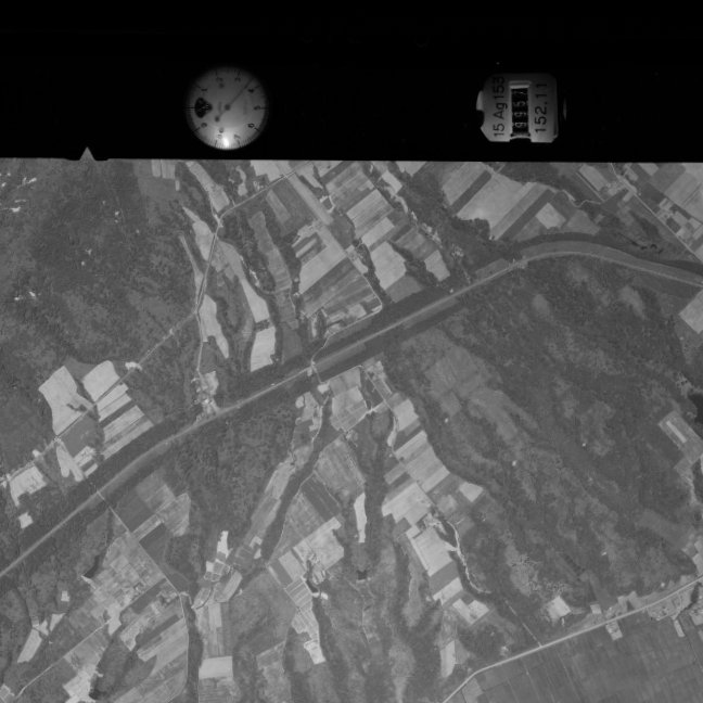 旧版空撮画像：豊ヶ岡駅周辺（1963年6月19日撮影）　地形図：豊ヶ岡駅周辺