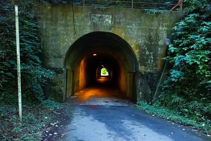 弓木2号トンネルで西畑川流域から養老川流域に入る