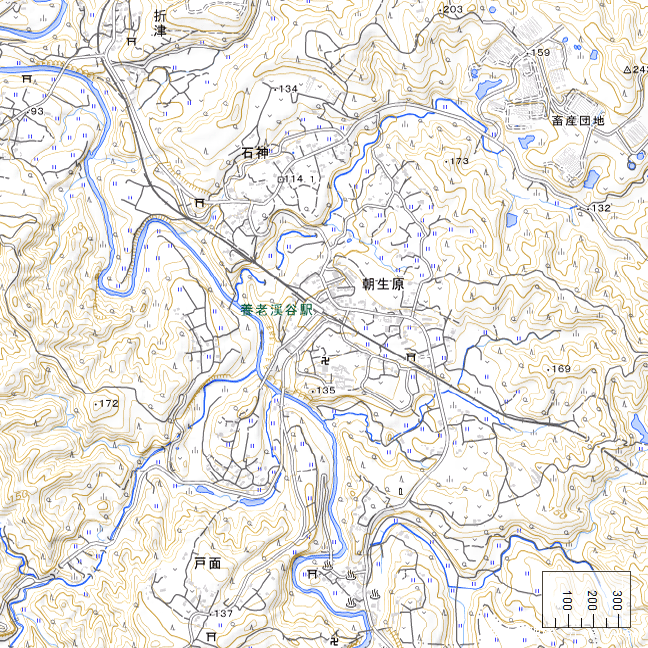 地形図：養老渓谷付近　旧版空撮画像：養老渓谷付近（2011年5月19日撮影）