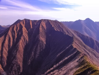 日高山脈・コイカクシュサツナイ岳・1839峰（北海道：2003年10月）