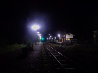 JR久大本線・夜明駅（大分県：2015年8月）