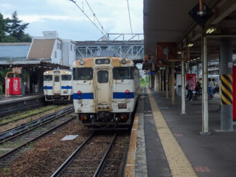 JR香椎線・香椎駅（福岡県：2015年8月）