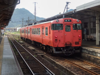 JR山陰本線・浜坂駅（兵庫県：2015年8月）