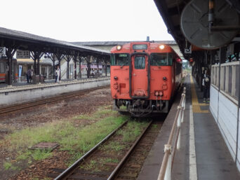 JR津山線・津山駅（岡山県：2015年9月）