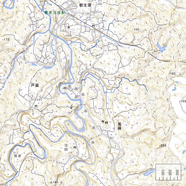 地形図：養老渓谷温泉周辺（2022年5月現在）　旧版地形図：養老渓谷温泉周辺（1947年5月発行）