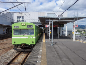 JR関西本線・木津（京都府：2015年9月）