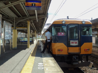 近鉄吉野線・橿原神宮前駅（奈良県：2015年9月）