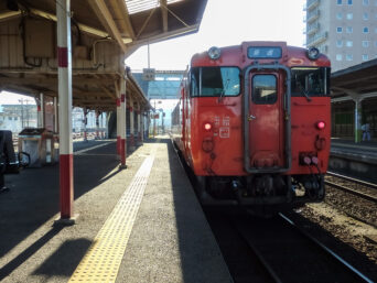JR山口線・益田駅（島根県：2015年10月）