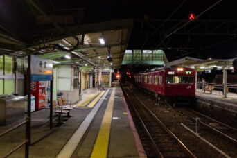 JR播但線・寺前駅（兵庫県：2015年12月）