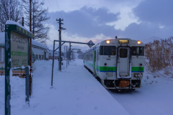 JR札沼線・本中小屋駅（北海道：2016年1月）