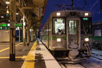 JR函館本線・小樽駅（北海道：2016年1月）
