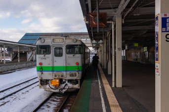 JR石勝線・追分駅（北海道：2016年1月）
