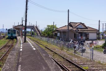 JR鳴門線・池谷駅（徳島県：2016年4月）