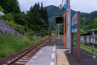 JR土讃線・土佐穴内駅（高知県：2016年5月）