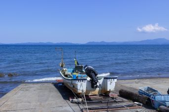 津軽半島奥内海岸から望む陸奥湾（青森県：2016年8月）