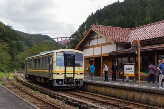 JR木次線・出雲坂根駅（島根県：2016年10月)